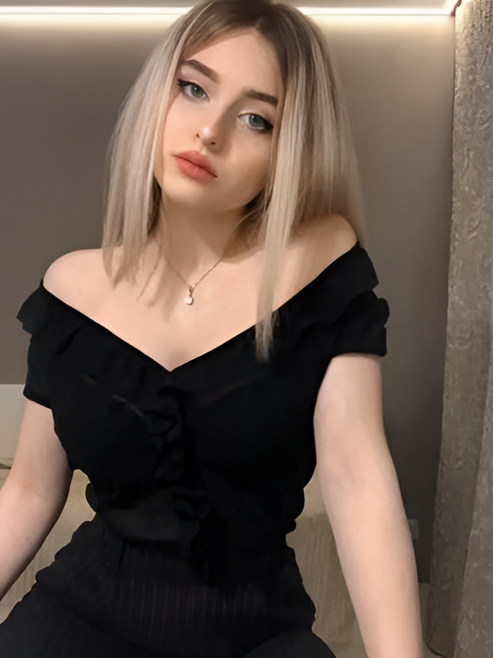 Кира привлекальеная девушка из Голубовки цена от 2500 руб