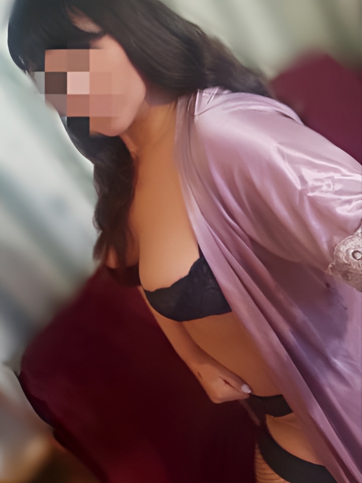 Ксения привлекальеная девушка из Голубовки цена от 1500 руб