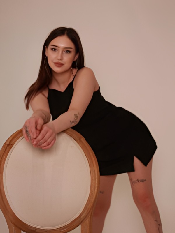 Илона привлекательная девушка из Голубовки цена от 2000 руб