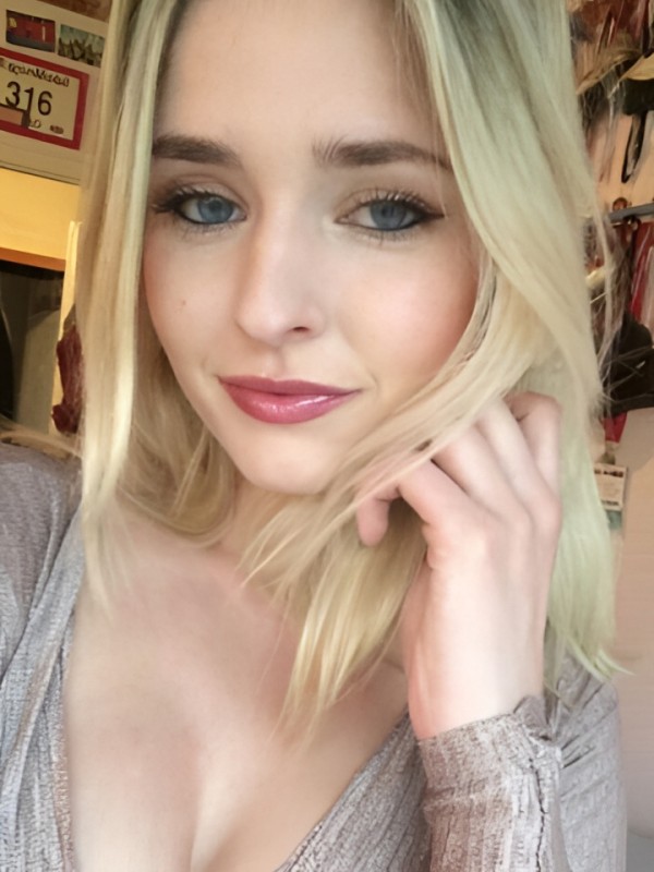 Маргарита привлекательная девушка из Голубовки цена от 4000 руб