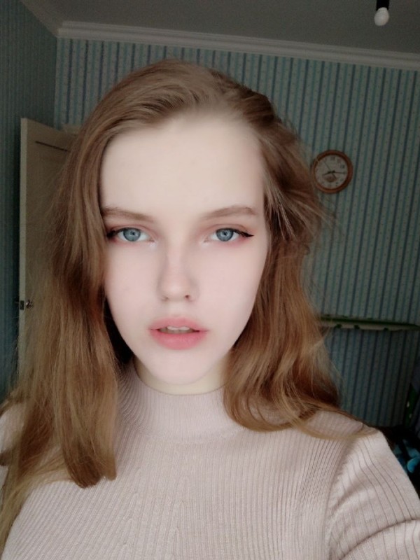 Алина привлекательная девушка из Голубовки цена от 3000 руб