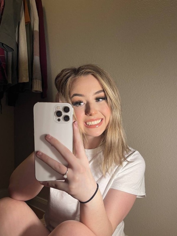 Ника привлекательная девушка из Голубовки цена от 3000 руб