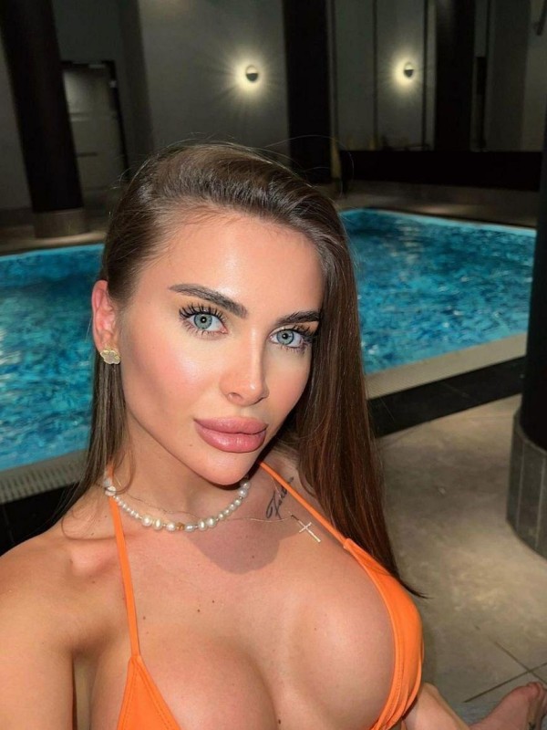 ЯНА привлекательная девушка из Голубовки цена от 5000 руб